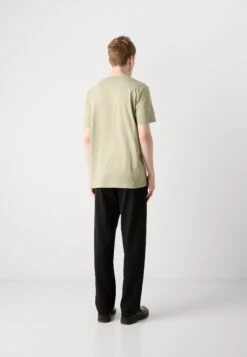 Boss THINKING - Print T-shirt - Open Green -Indicode Men Wear Shop f5df0ce61c8c4c8b97a0f97a4cc7c473