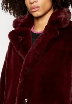 WEEKDAY Albin Coat Unisex - Winter Coat - Deep Winered -Indicode Men Wear Shop f5ef88bbad0c4c0c8b0e3885445b30cb