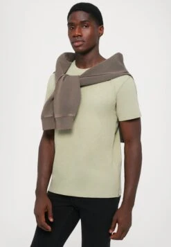 CLOSED UNITY SLIM - Jeans Tapered Fit - Black -Indicode Men Wear Shop fcdb9681b9514edeada3ceceb38fea16